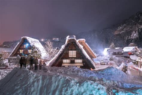 冬天岐阜旅遊如何：赏雪观湖之惬意冬日游